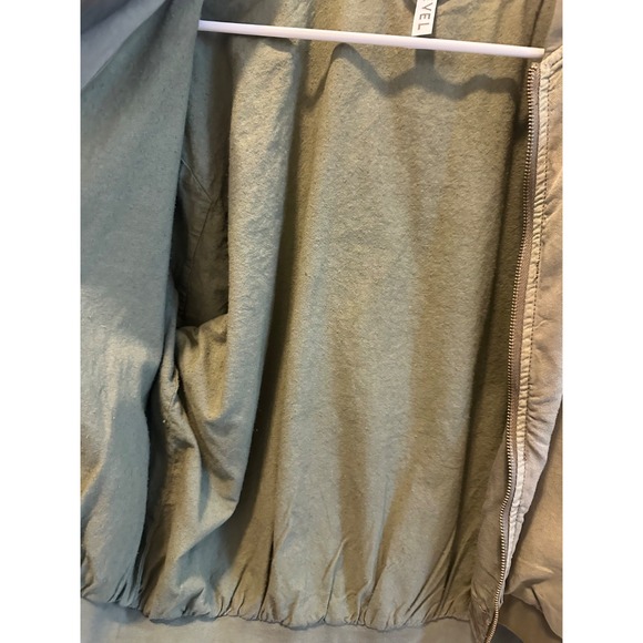 Revel cropped jacket - size M - green/khaki - excellent condtion - Picture 6 of 7